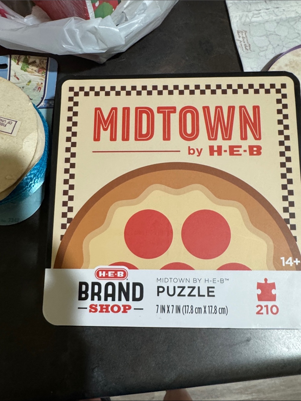 Midtown Pizza Puzzle - Red & Cream 210-Piece
